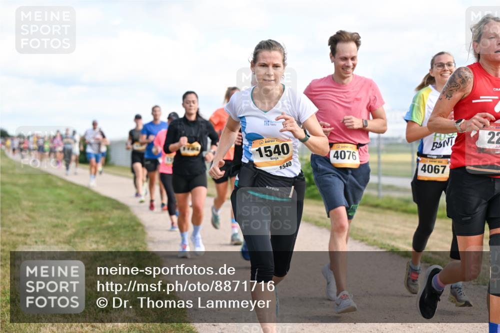 14.09.2025 - Airport Race Dr. Thomas Lammeyer http://msf.ph/oto/8871716 14.09.2025 12:16:18 Laufen 1104, 1540, 1540, 22, 4076, 4067 meine-sportfotos.de
