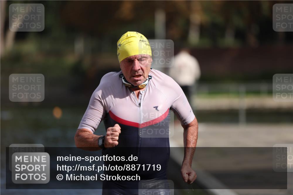 14.09.2025 - Stadtparktriathlon Michael Strokosch http://msf.ph/oto/8871719 14.09.2025 11:36:02 Schwimmen 1059 meine-sportfotos.de