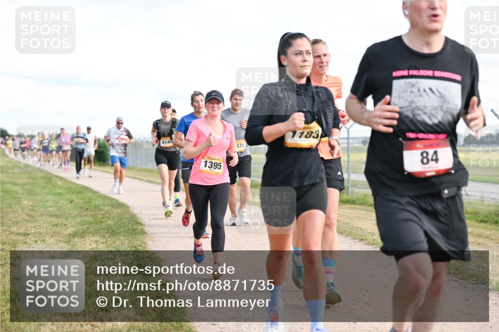 14.09.2025 - Airport Race Dr. Thomas Lammeyer http://msf.ph/oto/8871735 14.09.2025 12:16:19 Laufen 4146, 1395, 378, 1183, 84 meine-sportfotos.de