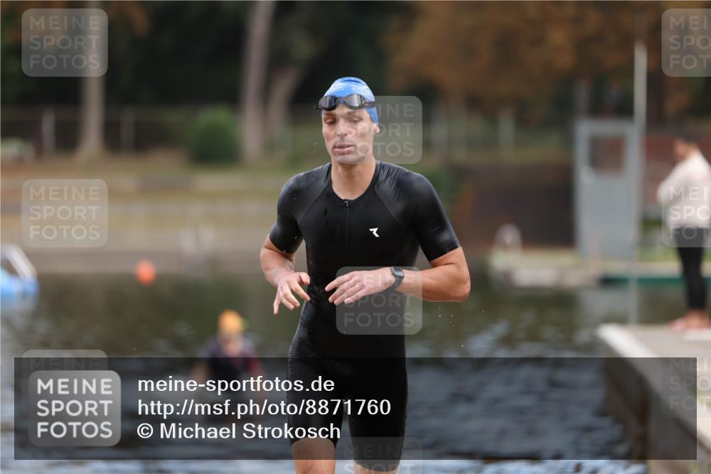 14.09.2025 - Stadtparktriathlon Michael Strokosch http://msf.ph/oto/8871760 14.09.2025 11:37:31 Schwimmen 1119 meine-sportfotos.de