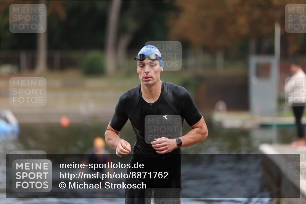 14.09.2025 - Stadtparktriathlon Michael Strokosch http://msf.ph/oto/8871762 14.09.2025 11:37:32 Schwimmen 1119 meine-sportfotos.de