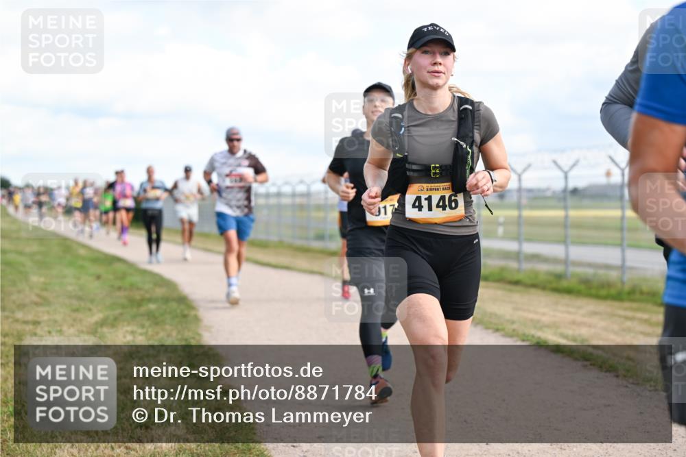 14.09.2025 - Airport Race Dr. Thomas Lammeyer http://msf.ph/oto/8871784 14.09.2025 12:16:22 Laufen 17, 4146 meine-sportfotos.de