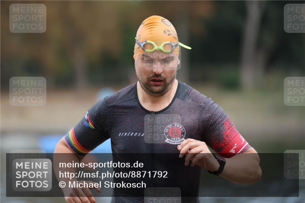 14.09.2025 - Stadtparktriathlon Michael Strokosch http://msf.ph/oto/8871792 14.09.2025 11:37:51 Schwimmen 1096 meine-sportfotos.de