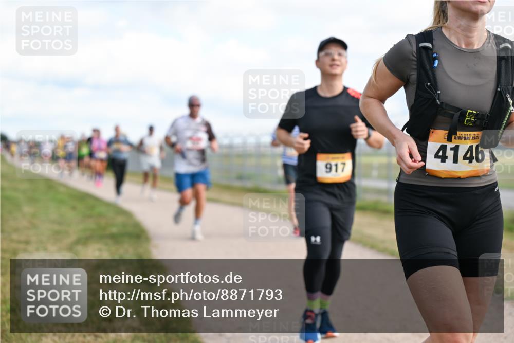 14.09.2025 - Airport Race Dr. Thomas Lammeyer http://msf.ph/oto/8871793 14.09.2025 12:16:23 Laufen 917, 4146 meine-sportfotos.de