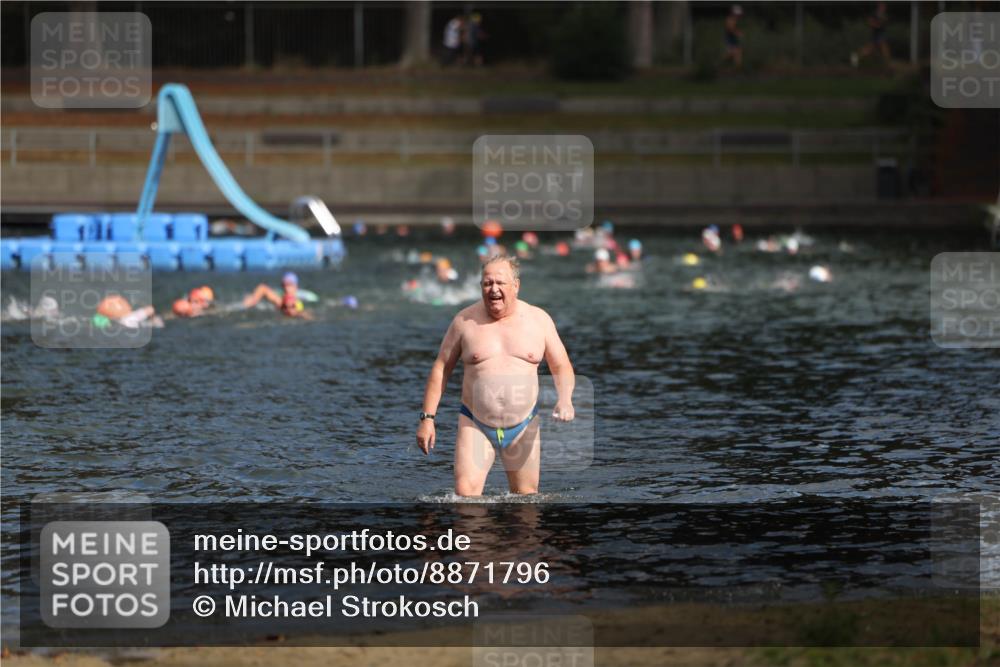14.09.2025 - Stadtparktriathlon Michael Strokosch http://msf.ph/oto/8871796 14.09.2025 11:44:47 Schwimmen  meine-sportfotos.de