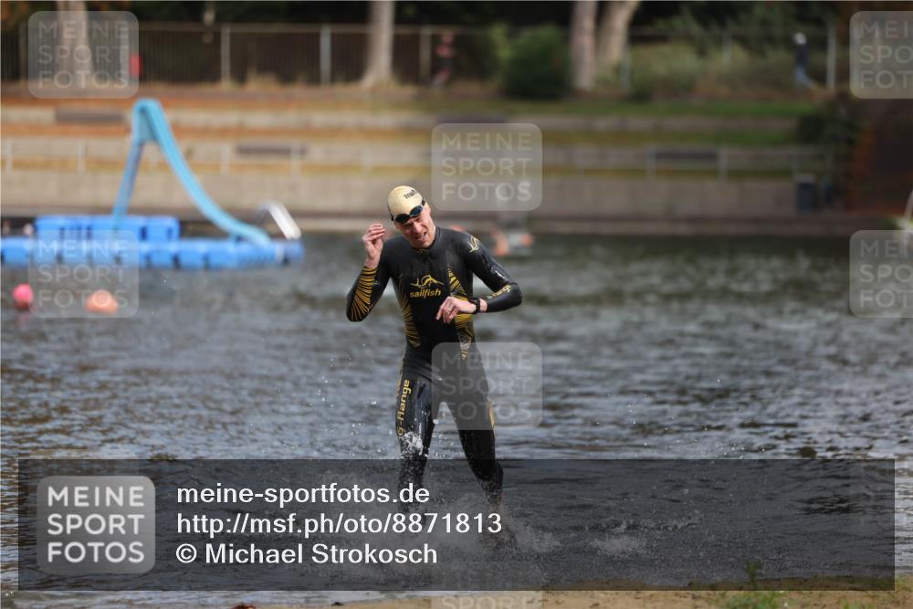 14.09.2025 - Stadtparktriathlon Michael Strokosch http://msf.ph/oto/8871813 14.09.2025 11:48:15 Schwimmen 1125 meine-sportfotos.de