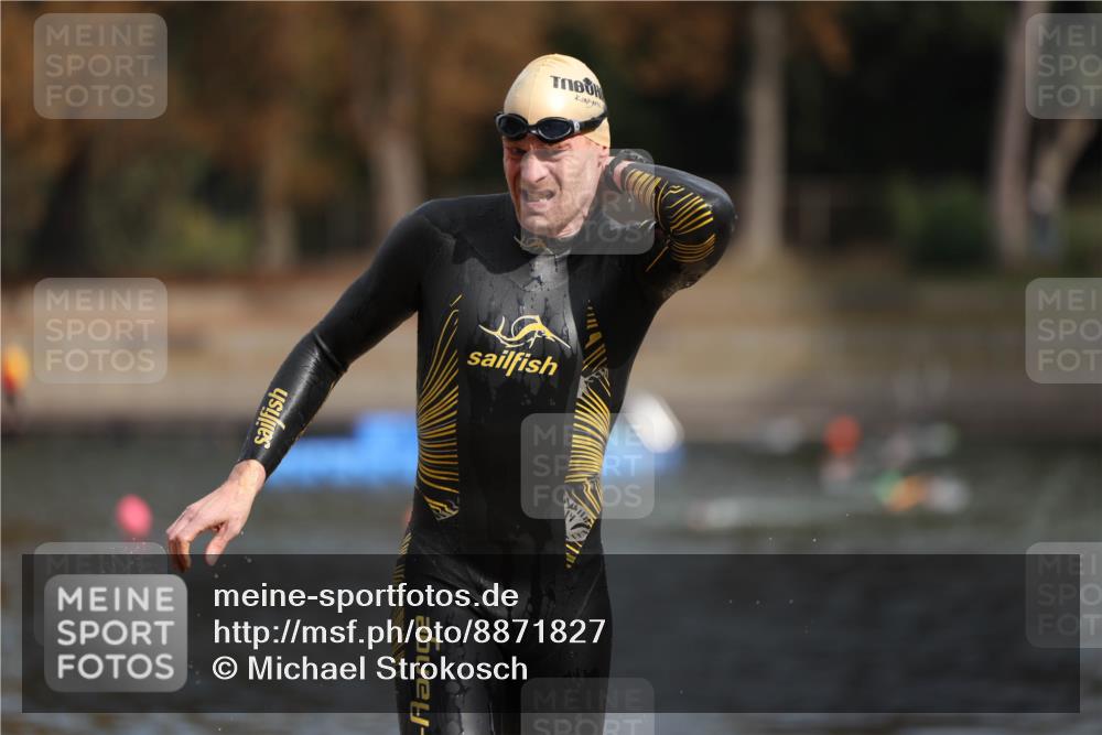 14.09.2025 - Stadtparktriathlon Michael Strokosch http://msf.ph/oto/8871827 14.09.2025 11:48:19 Schwimmen 1125 meine-sportfotos.de