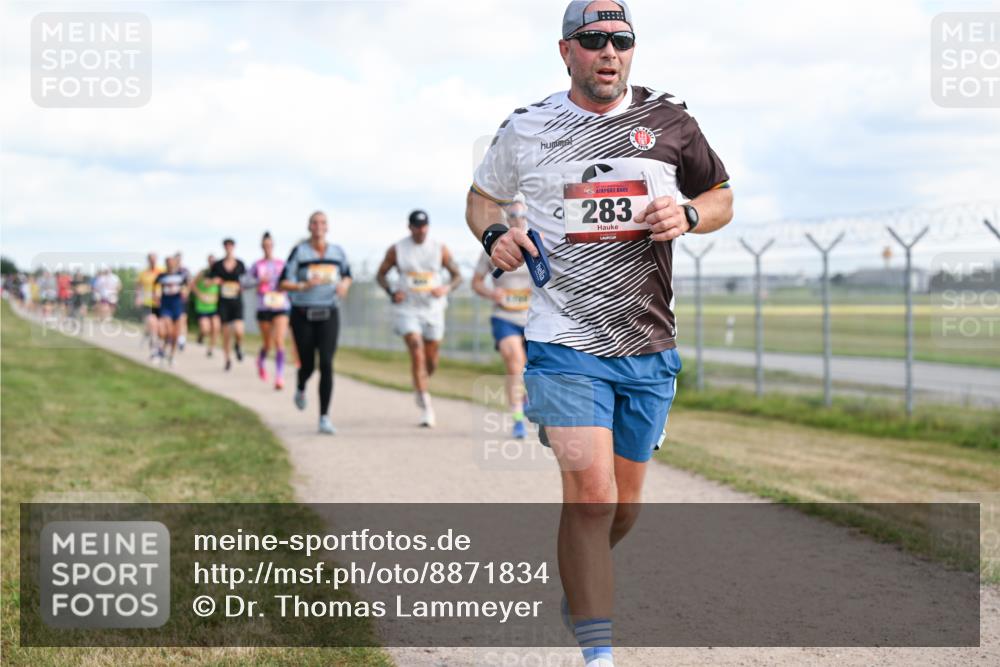 14.09.2025 - Airport Race Dr. Thomas Lammeyer http://msf.ph/oto/8871834 14.09.2025 12:16:25 Laufen 283 meine-sportfotos.de