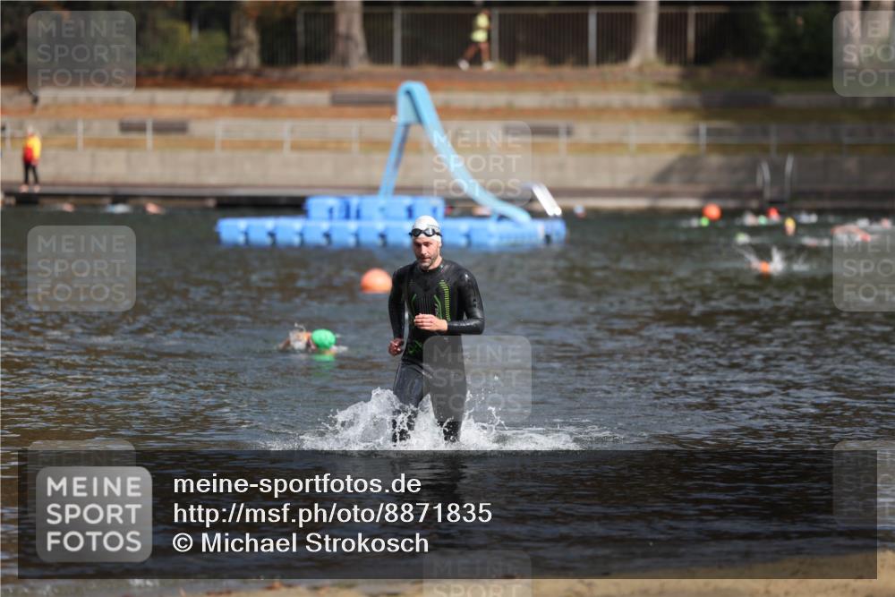 14.09.2025 - Stadtparktriathlon Michael Strokosch http://msf.ph/oto/8871835 14.09.2025 11:48:53 Schwimmen 1185 meine-sportfotos.de