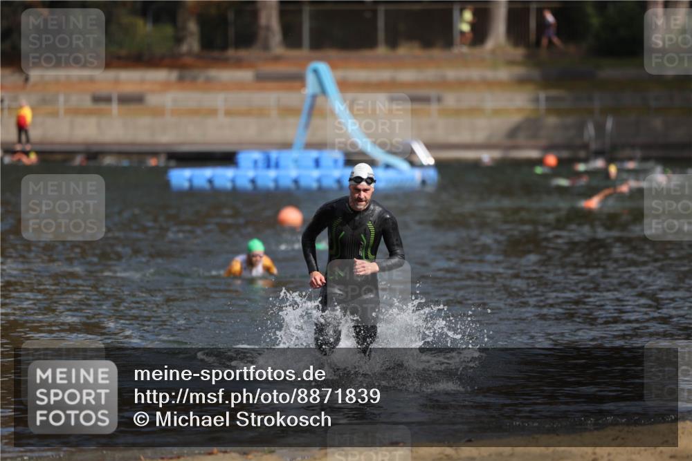 14.09.2025 - Stadtparktriathlon Michael Strokosch http://msf.ph/oto/8871839 14.09.2025 11:48:54 Schwimmen 1185 meine-sportfotos.de