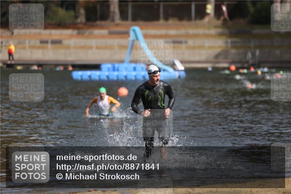 14.09.2025 - Stadtparktriathlon Michael Strokosch http://msf.ph/oto/8871841 14.09.2025 11:48:55 Schwimmen 1185 meine-sportfotos.de