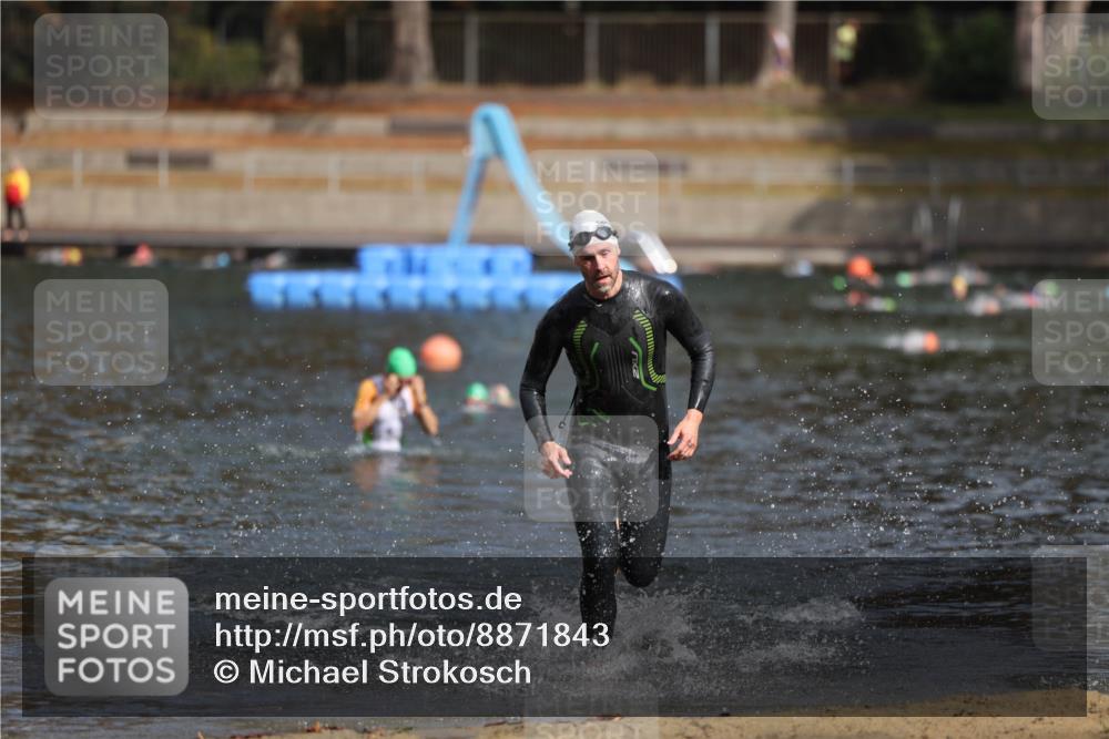 14.09.2025 - Stadtparktriathlon Michael Strokosch http://msf.ph/oto/8871843 14.09.2025 11:48:55 Schwimmen 1185 meine-sportfotos.de