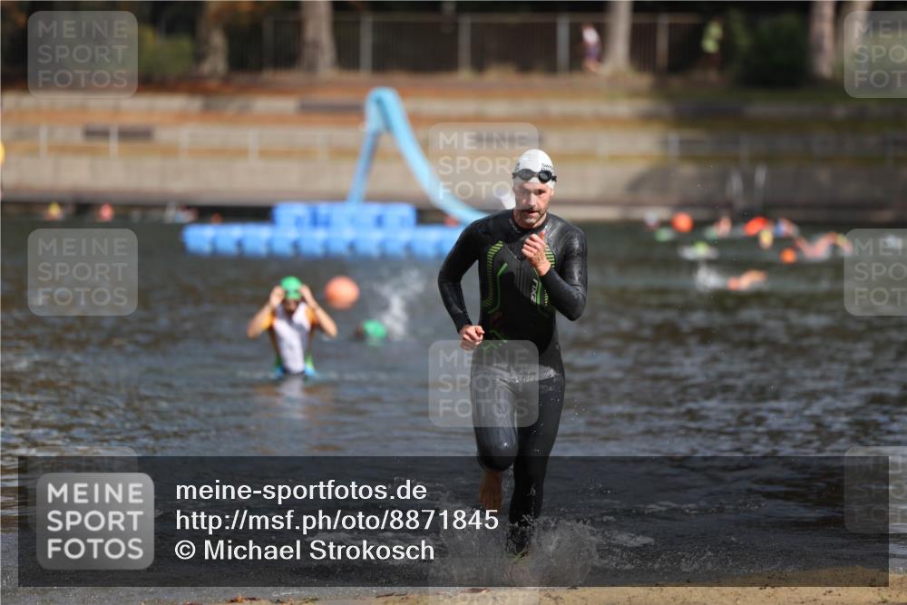 14.09.2025 - Stadtparktriathlon Michael Strokosch http://msf.ph/oto/8871845 14.09.2025 11:48:56 Schwimmen 1185 meine-sportfotos.de