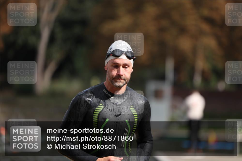 14.09.2025 - Stadtparktriathlon Michael Strokosch http://msf.ph/oto/8871860 14.09.2025 11:49:00 Schwimmen 1185, 1217 meine-sportfotos.de