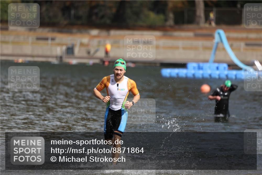 14.09.2025 - Stadtparktriathlon Michael Strokosch http://msf.ph/oto/8871864 14.09.2025 11:49:07 Schwimmen 1217 meine-sportfotos.de