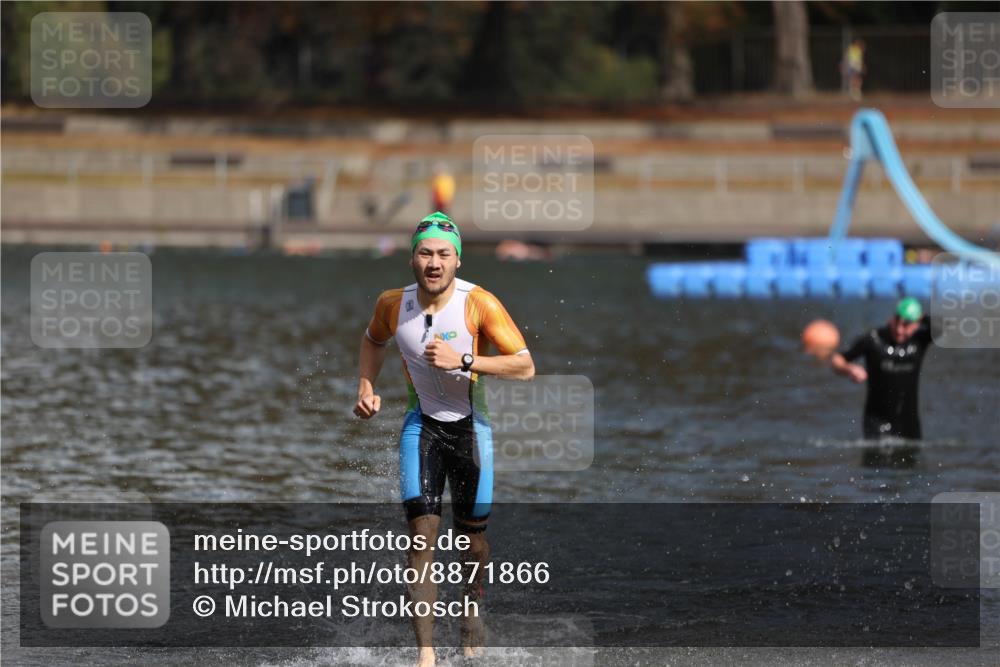 14.09.2025 - Stadtparktriathlon Michael Strokosch http://msf.ph/oto/8871866 14.09.2025 11:49:07 Schwimmen 1217 meine-sportfotos.de