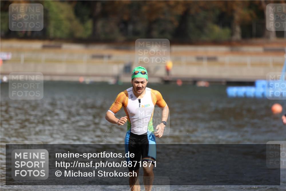 14.09.2025 - Stadtparktriathlon Michael Strokosch http://msf.ph/oto/8871871 14.09.2025 11:49:08 Schwimmen 1178, 1217 meine-sportfotos.de