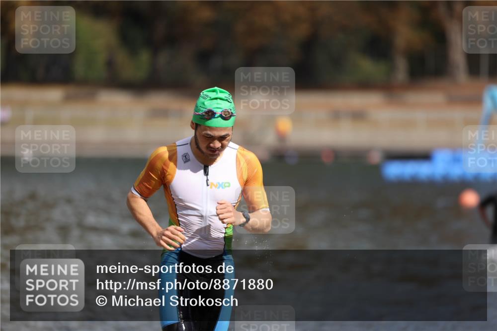 14.09.2025 - Stadtparktriathlon Michael Strokosch http://msf.ph/oto/8871880 14.09.2025 11:49:10 Schwimmen 1178, 1217 meine-sportfotos.de