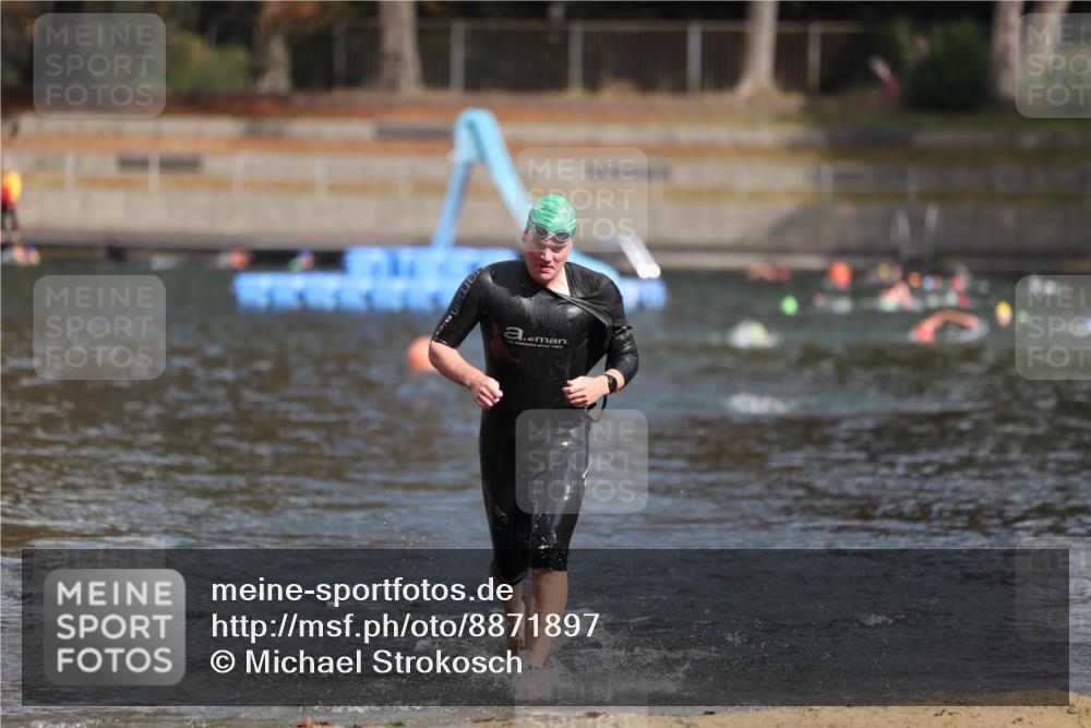 14.09.2025 - Stadtparktriathlon Michael Strokosch http://msf.ph/oto/8871897 14.09.2025 11:49:17 Schwimmen 1178 meine-sportfotos.de