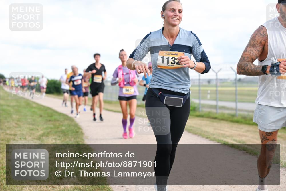 14.09.2025 - Airport Race Dr. Thomas Lammeyer http://msf.ph/oto/8871901 14.09.2025 12:16:29 Laufen 1132 meine-sportfotos.de