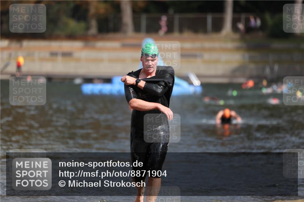 14.09.2025 - Stadtparktriathlon Michael Strokosch http://msf.ph/oto/8871904 14.09.2025 11:49:19 Schwimmen 1178 meine-sportfotos.de