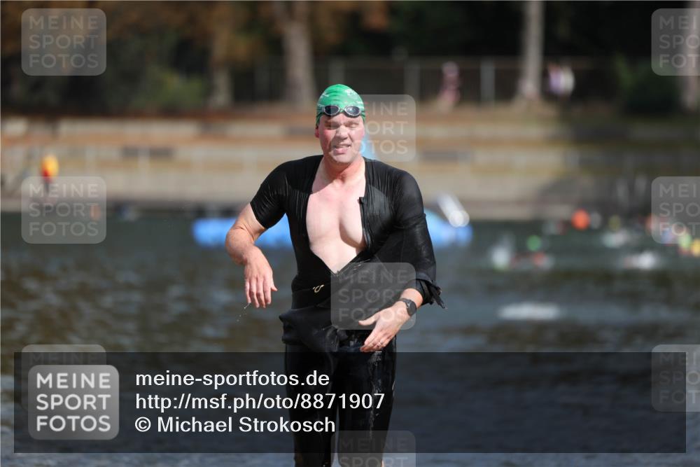 14.09.2025 - Stadtparktriathlon Michael Strokosch http://msf.ph/oto/8871907 14.09.2025 11:49:20 Schwimmen 1178 meine-sportfotos.de