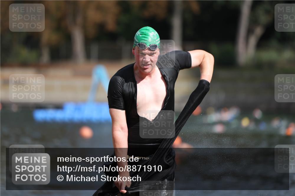 14.09.2025 - Stadtparktriathlon Michael Strokosch http://msf.ph/oto/8871910 14.09.2025 11:49:21 Schwimmen 1178 meine-sportfotos.de