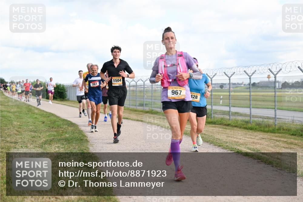 14.09.2025 - Airport Race Dr. Thomas Lammeyer http://msf.ph/oto/8871923 14.09.2025 12:16:30 Laufen 261, 1504, 1, 1504, 967, 428 meine-sportfotos.de
