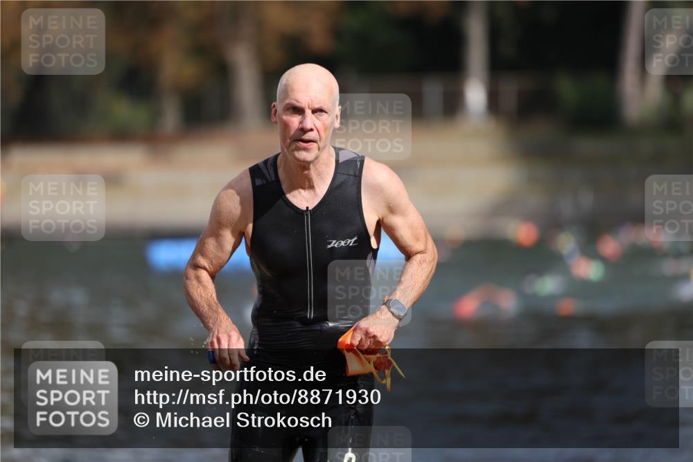 14.09.2025 - Stadtparktriathlon Michael Strokosch http://msf.ph/oto/8871930 14.09.2025 11:49:40 Schwimmen 1209 meine-sportfotos.de
