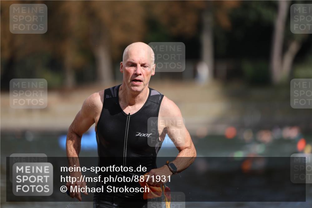 14.09.2025 - Stadtparktriathlon Michael Strokosch http://msf.ph/oto/8871931 14.09.2025 11:49:40 Schwimmen 1209 meine-sportfotos.de
