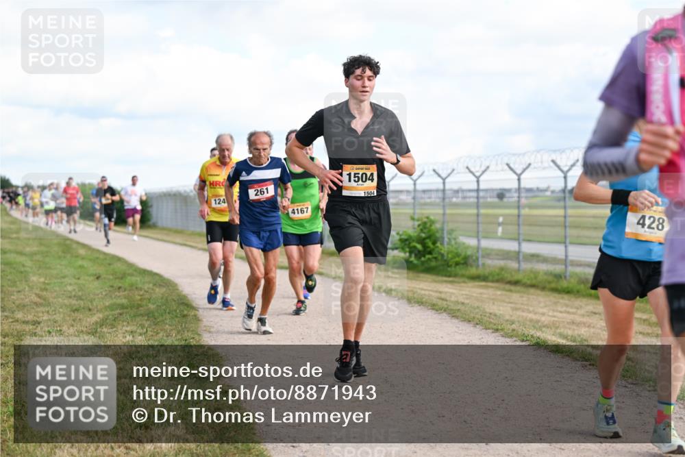 14.09.2025 - Airport Race Dr. Thomas Lammeyer http://msf.ph/oto/8871943 14.09.2025 12:16:32 Laufen 124, 261, 4167, 1504, 1504, 428 meine-sportfotos.de