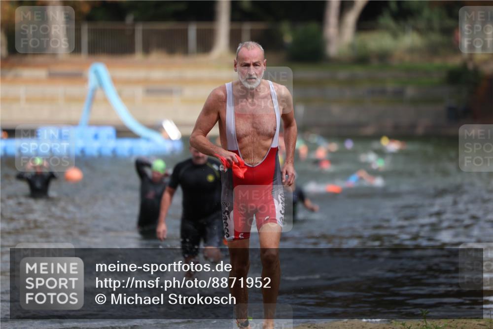 14.09.2025 - Stadtparktriathlon Michael Strokosch http://msf.ph/oto/8871952 14.09.2025 11:50:07 Schwimmen 1168, 1170, 1174, 1214 meine-sportfotos.de