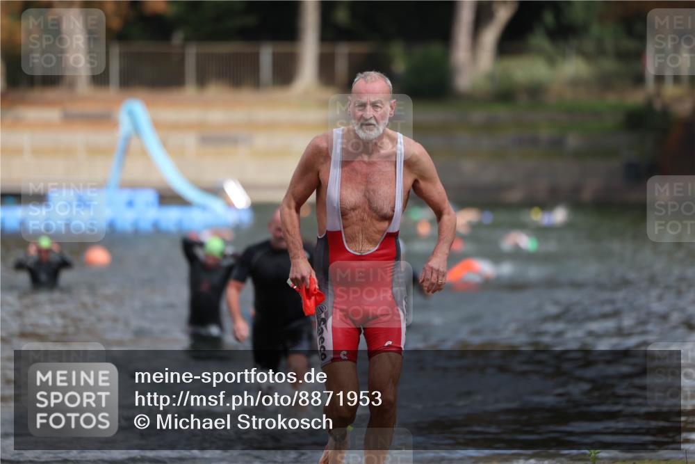 14.09.2025 - Stadtparktriathlon Michael Strokosch http://msf.ph/oto/8871953 14.09.2025 11:50:08 Schwimmen 1162, 1168, 1170, 1174, 1214 meine-sportfotos.de