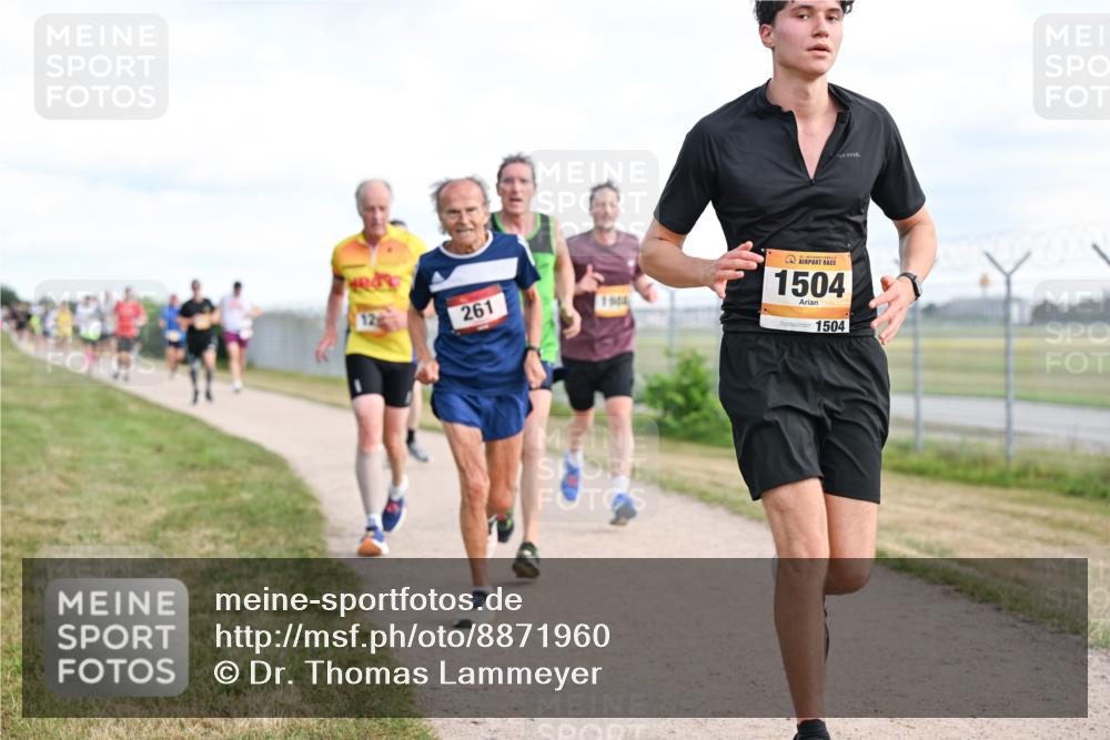 14.09.2025 - Airport Race Dr. Thomas Lammeyer http://msf.ph/oto/8871960 14.09.2025 12:16:33 Laufen 12, 261, 154, 1504, 1504 meine-sportfotos.de