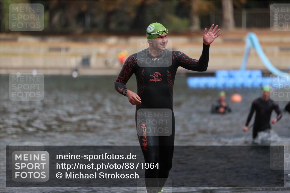 14.09.2025 - Stadtparktriathlon Michael Strokosch http://msf.ph/oto/8871964 14.09.2025 11:50:10 Schwimmen 1162, 1168, 1170, 1174, 1188, 1214 meine-sportfotos.de