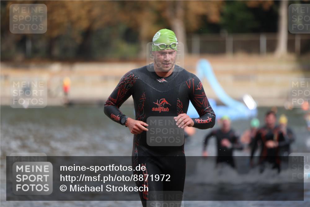 14.09.2025 - Stadtparktriathlon Michael Strokosch http://msf.ph/oto/8871972 14.09.2025 11:50:12 Schwimmen 1162, 1168, 1170, 1174, 1188, 1214 meine-sportfotos.de