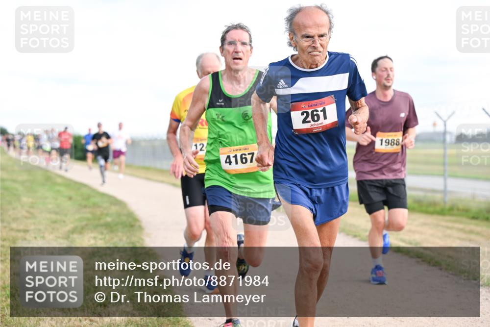 14.09.2025 - Airport Race Dr. Thomas Lammeyer http://msf.ph/oto/8871984 14.09.2025 12:16:34 Laufen 12, 4167, 261, 1988 meine-sportfotos.de