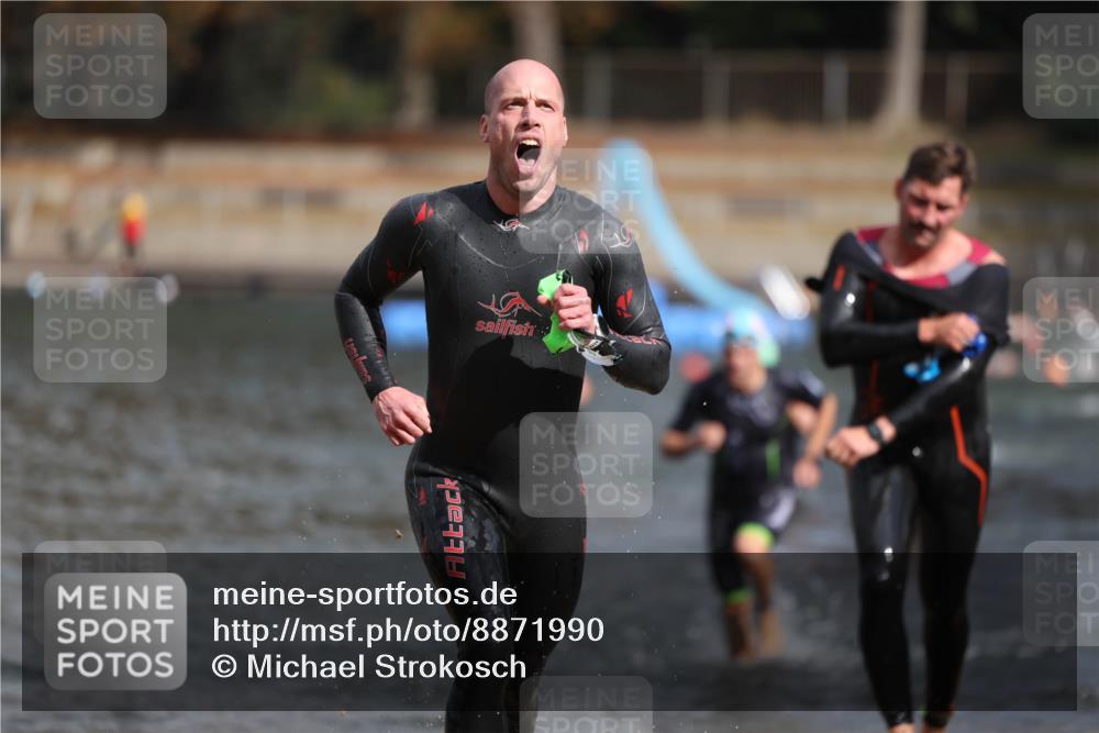 14.09.2025 - Stadtparktriathlon Michael Strokosch http://msf.ph/oto/8871990 14.09.2025 11:50:18 Schwimmen 1162, 1168, 1188, 1194, 1214 meine-sportfotos.de