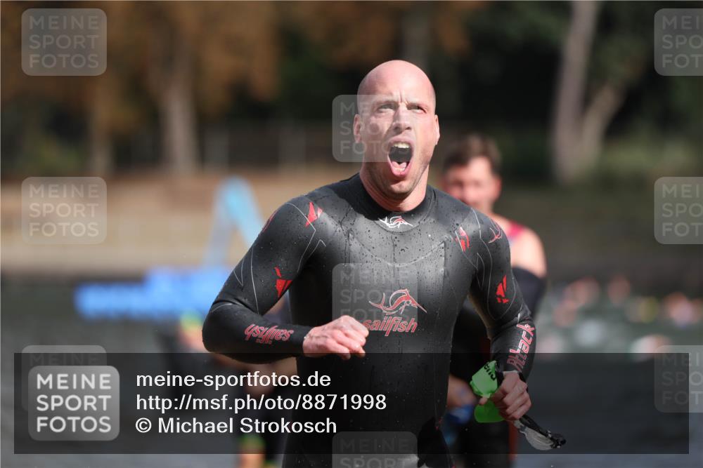 14.09.2025 - Stadtparktriathlon Michael Strokosch http://msf.ph/oto/8871998 14.09.2025 11:50:19 Schwimmen 1162, 1168, 1186, 1188, 1194 meine-sportfotos.de