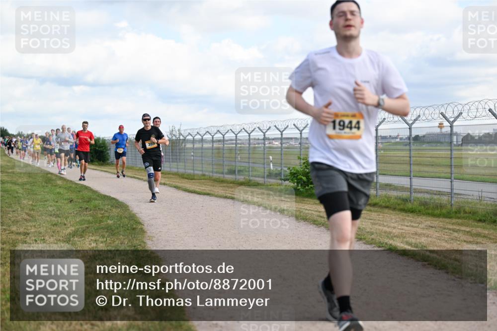 14.09.2025 - Airport Race Dr. Thomas Lammeyer http://msf.ph/oto/8872001 14.09.2025 12:16:36 Laufen 113, 355, 1944 meine-sportfotos.de