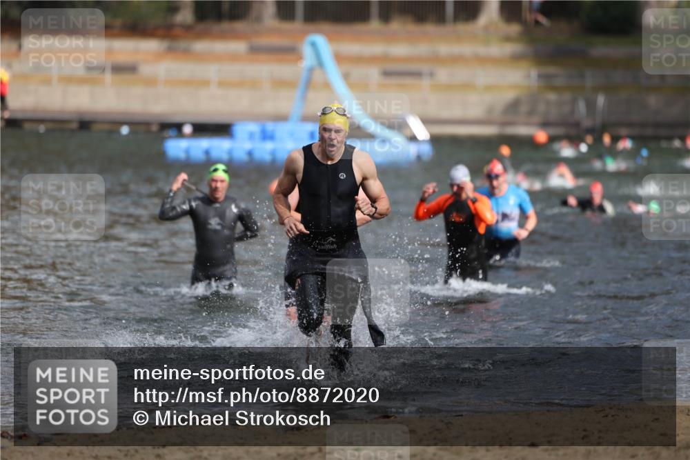 14.09.2025 - Stadtparktriathlon Michael Strokosch http://msf.ph/oto/8872020 14.09.2025 11:50:26 Schwimmen 1144, 1146, 1164, 1186, 1194 meine-sportfotos.de