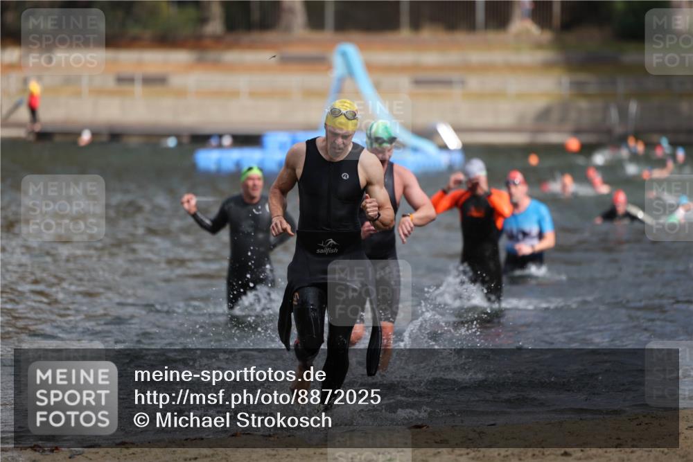 14.09.2025 - Stadtparktriathlon Michael Strokosch http://msf.ph/oto/8872025 14.09.2025 11:50:27 Schwimmen 1144, 1146, 1164, 1186, 1194 meine-sportfotos.de
