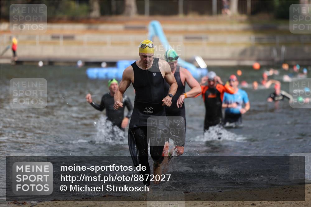 14.09.2025 - Stadtparktriathlon Michael Strokosch http://msf.ph/oto/8872027 14.09.2025 11:50:27 Schwimmen 1144, 1146, 1164, 1186, 1194 meine-sportfotos.de