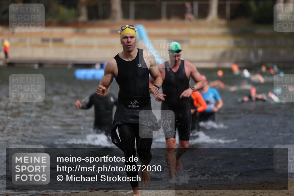 14.09.2025 - Stadtparktriathlon Michael Strokosch http://msf.ph/oto/8872030 14.09.2025 11:50:28 Schwimmen 1144, 1146, 1164, 1186, 1194 meine-sportfotos.de