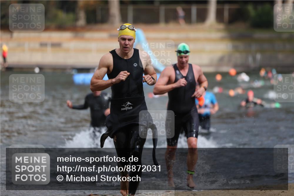 14.09.2025 - Stadtparktriathlon Michael Strokosch http://msf.ph/oto/8872031 14.09.2025 11:50:28 Schwimmen 1144, 1146, 1164, 1186, 1194 meine-sportfotos.de