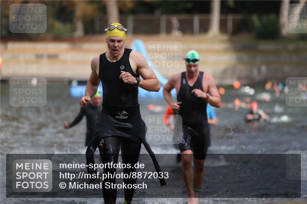 14.09.2025 - Stadtparktriathlon Michael Strokosch http://msf.ph/oto/8872033 14.09.2025 11:50:28 Schwimmen 1144, 1146, 1164, 1186, 1194 meine-sportfotos.de