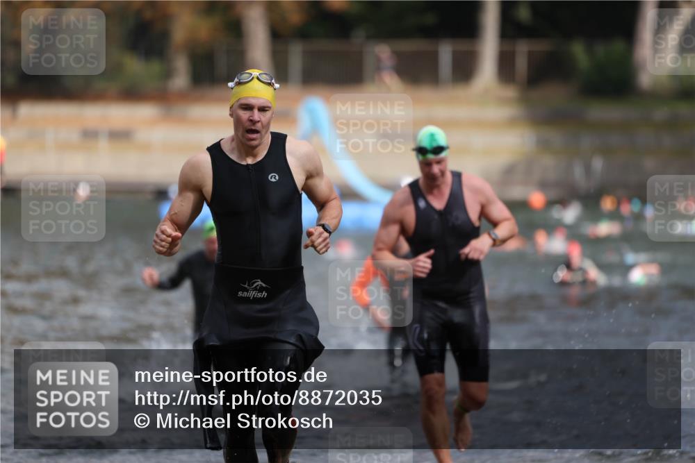 14.09.2025 - Stadtparktriathlon Michael Strokosch http://msf.ph/oto/8872035 14.09.2025 11:50:29 Schwimmen 1144, 1146, 1164, 1186, 1194 meine-sportfotos.de