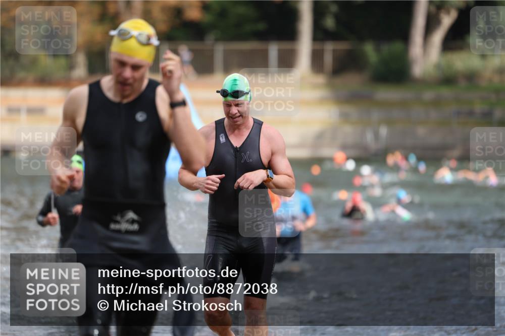 14.09.2025 - Stadtparktriathlon Michael Strokosch http://msf.ph/oto/8872038 14.09.2025 11:50:30 Schwimmen 1144, 1146, 1164, 1186, 1194 meine-sportfotos.de
