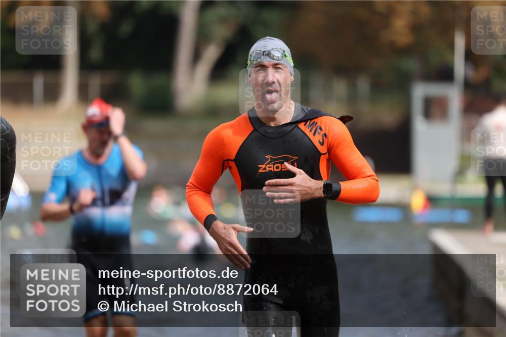 14.09.2025 - Stadtparktriathlon Michael Strokosch http://msf.ph/oto/8872064 14.09.2025 11:50:37 Schwimmen 1144, 1146, 1164 meine-sportfotos.de
