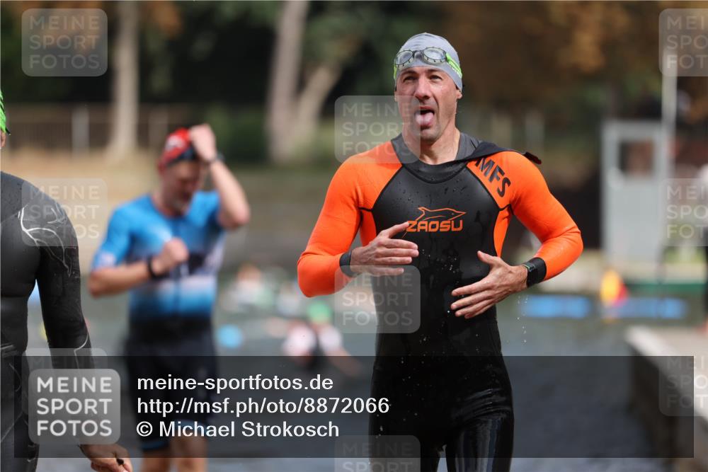 14.09.2025 - Stadtparktriathlon Michael Strokosch http://msf.ph/oto/8872066 14.09.2025 11:50:37 Schwimmen 1144, 1146, 1164 meine-sportfotos.de